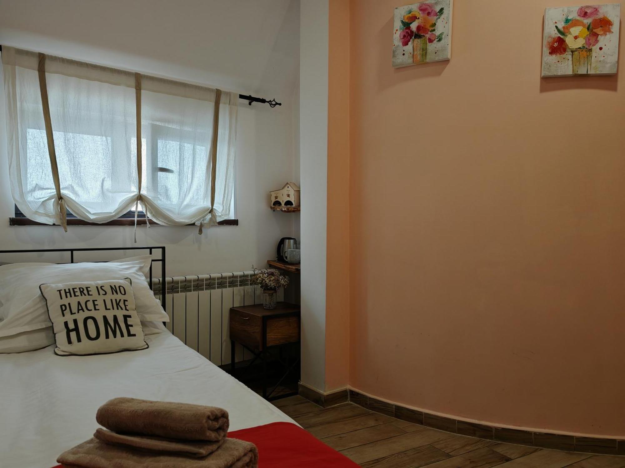 Blur Inn Gallery Ереван Екстериор снимка