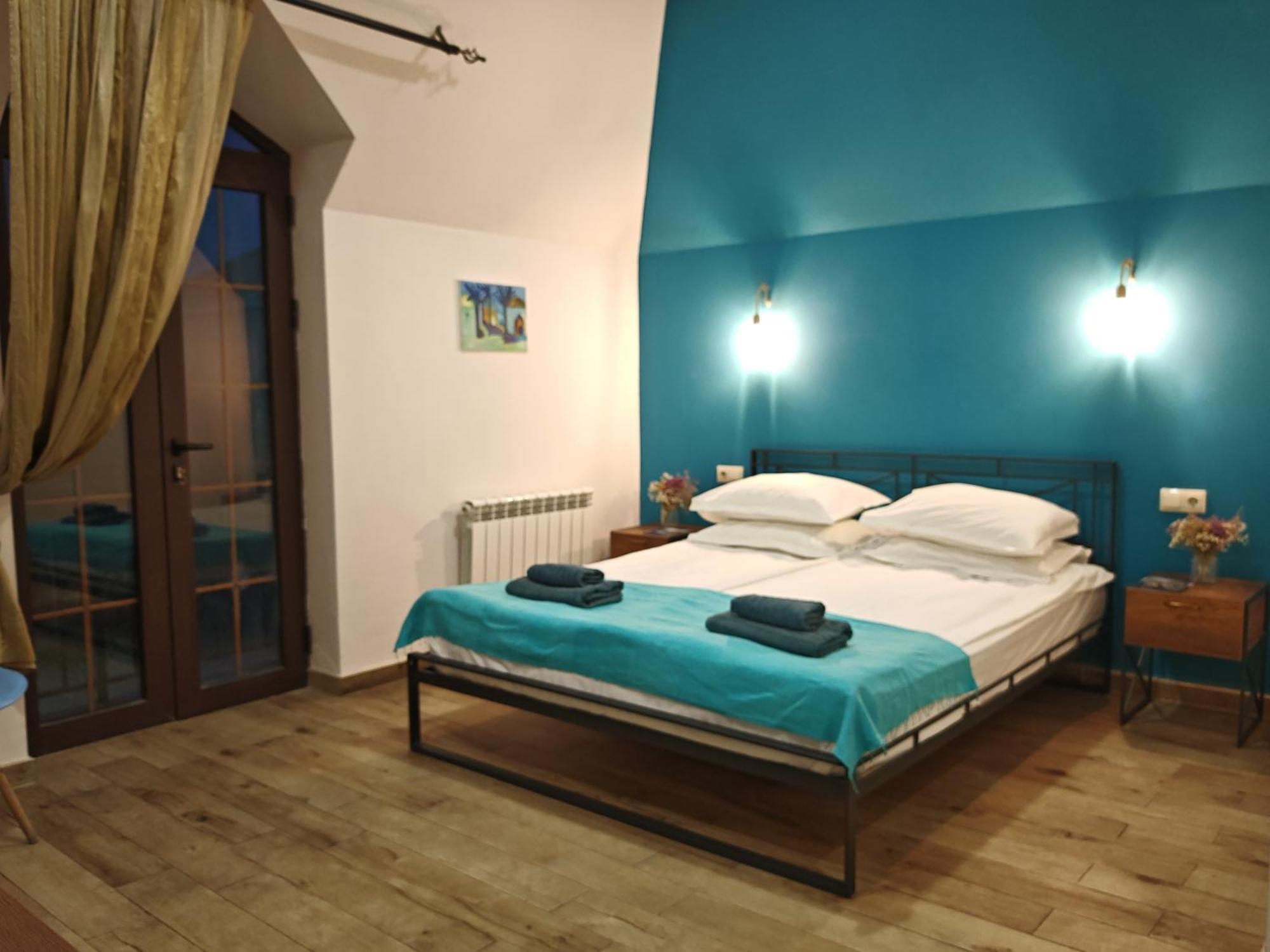 Blur Inn Gallery Ереван Екстериор снимка